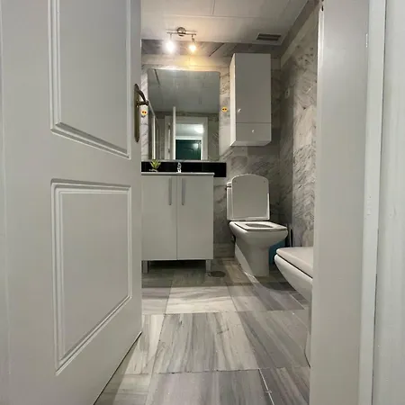 Estudio Muy Centrico En Marbella
