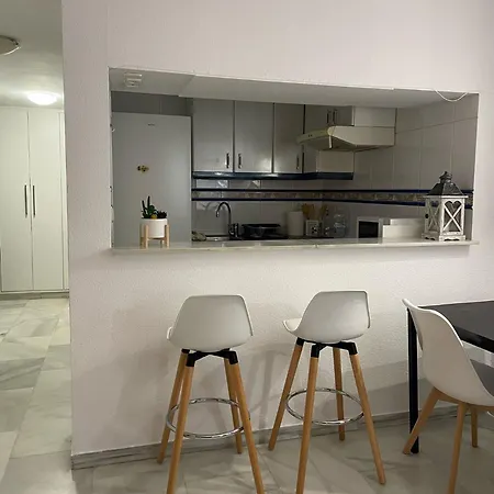 Estudio Muy Centrico En Apartamento Marbella